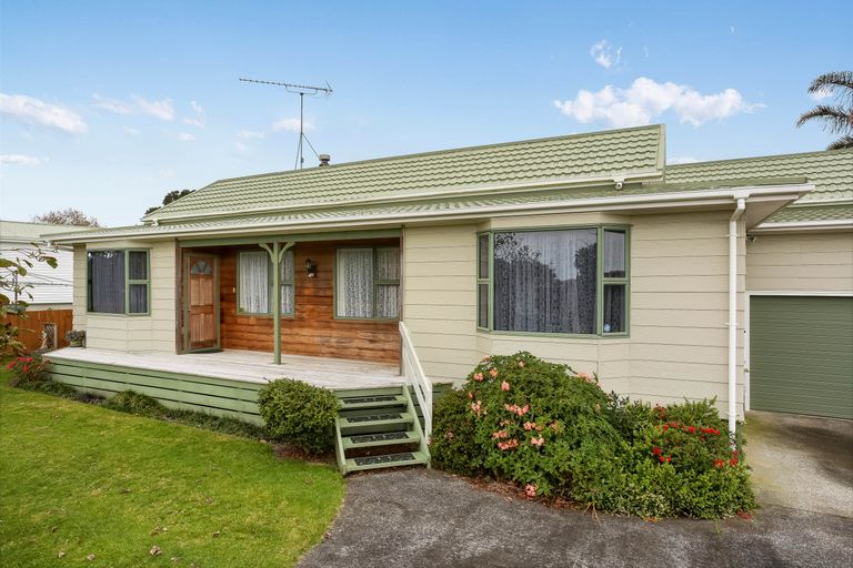 Photo of property in 1 Mcevoy Avenue, Tuakau, 2121