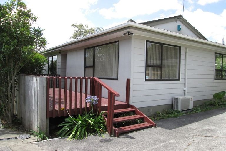Photo of property in 537 Swanson Road, Ranui, Auckland, 0612