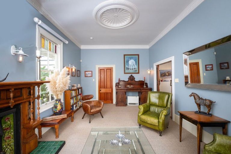 Photo of property in 27 Fitzroy Road, Bluff Hill, Napier, 4110
