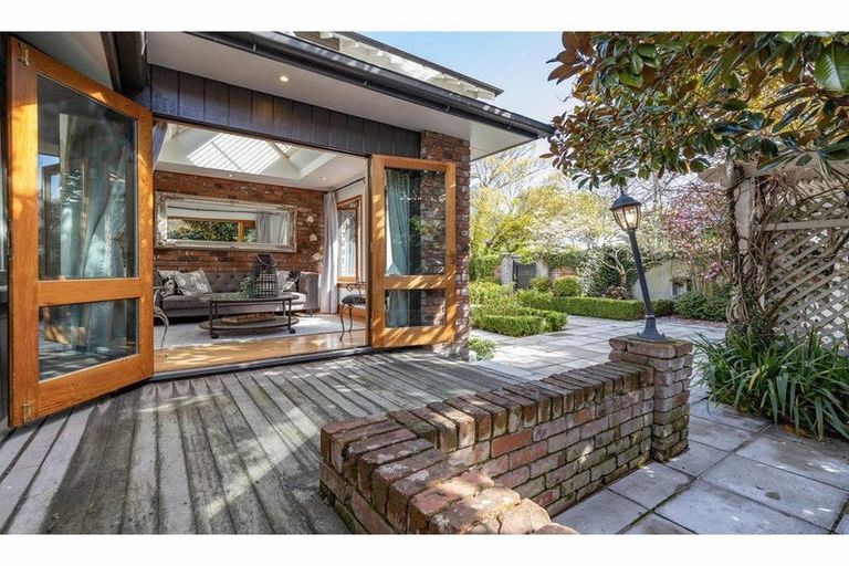 Photo of property in 6 Bishop Street, St Albans, Christchurch, 8014