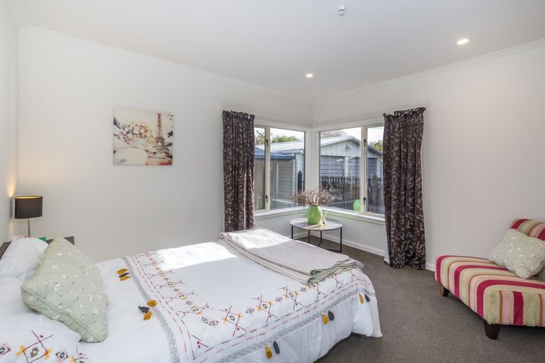 Photo of property in 250 Opawa Road, Hillsborough, Christchurch, 8022