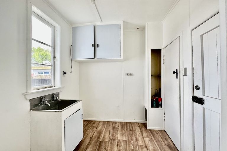 Photo of property in 10 Nicholson Avenue, Papatoetoe, Auckland, 2025