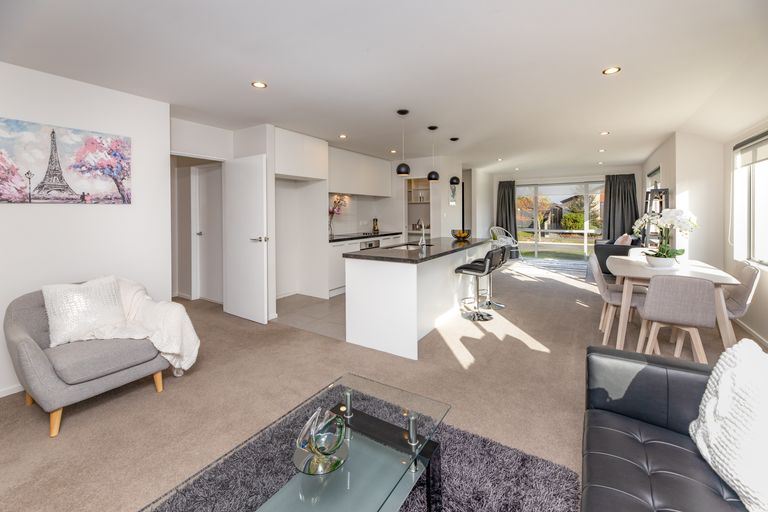 Photo of property in 8 Park Lane, Rolleston, 7614