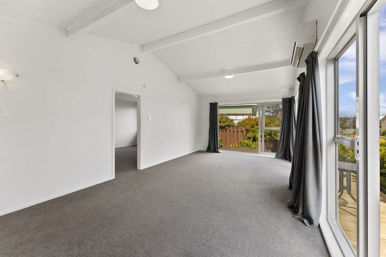 Photo of property in 30 Shanly Street, Brown Owl, Upper Hutt, 5018
