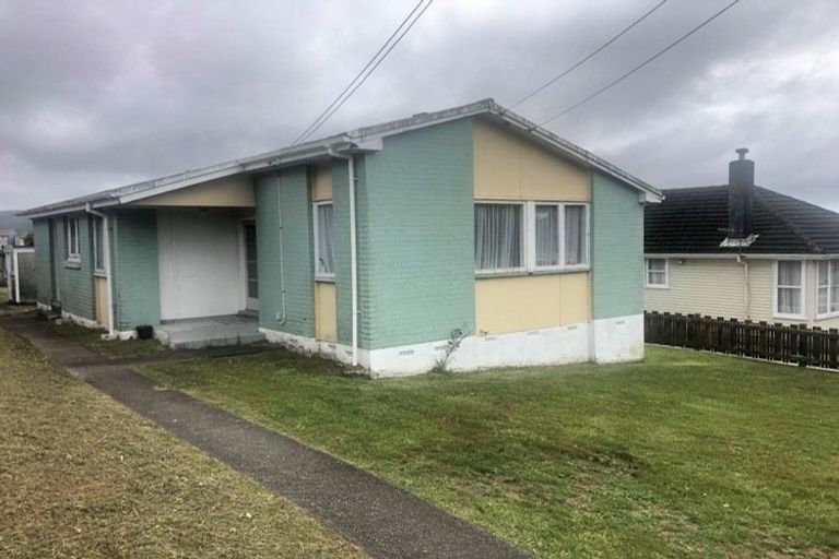 Photo of property in 8 Justine Street, Cannons Creek, Porirua, 5024