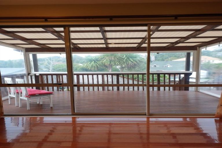 Photo of property in 701a Beach Road, Rothesay Bay, Auckland, 0630