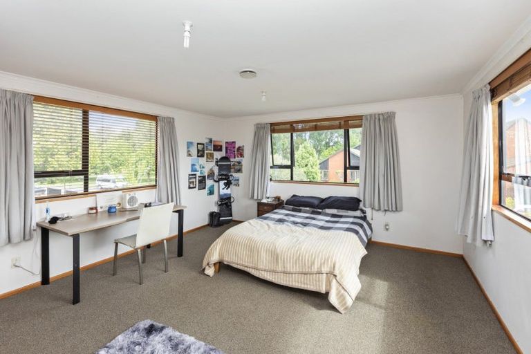 Photo of property in 1/16a Sayers Crescent, Ilam, Christchurch, 8041