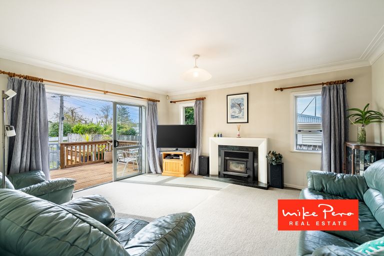 Photo of property in 2/18 Glengarry Road, Glen Eden, Auckland, 0602