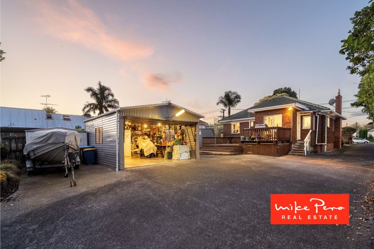 Photo of property in 2/18 Glengarry Road, Glen Eden, Auckland, 0602