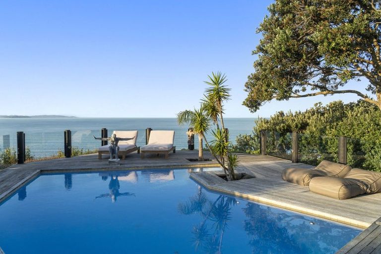 Photo of property in 86 Vipond Road, Stanmore Bay, Whangaparaoa, 0932