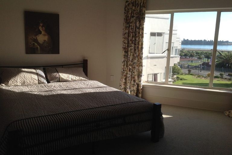 Photo of property in 1-12/48 The Bay Hill, Timaru, 7910