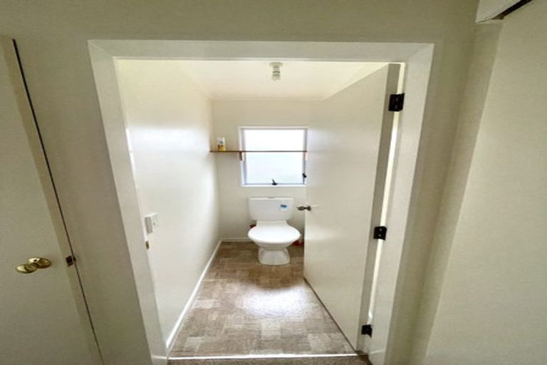 Photo of property in 2 Macalister Place, Miramar, Wellington, 6022