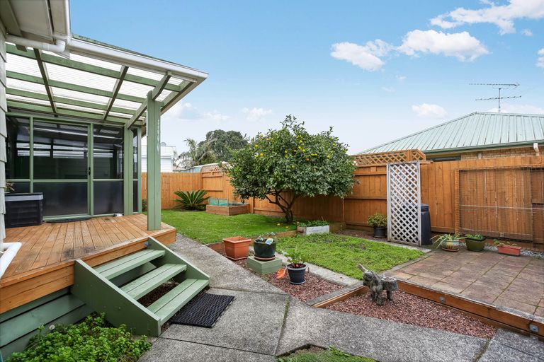 Photo of property in 1 Mcevoy Avenue, Tuakau, 2121