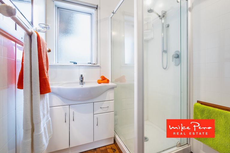 Photo of property in 2/18 Glengarry Road, Glen Eden, Auckland, 0602