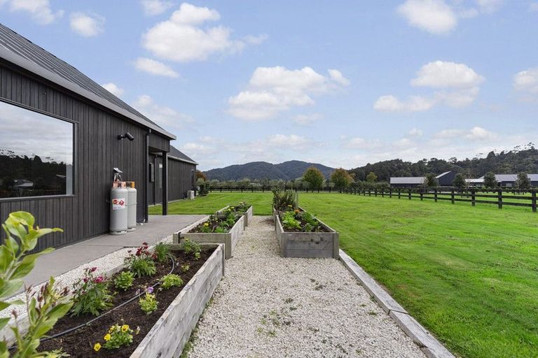 Photo of property in 5 Rossbern Lane, Clevedon, Papakura, 2585