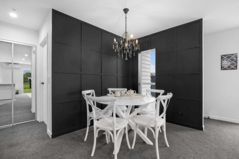 Photo of property in 39a Sutton Crescent, Papakura, 2110