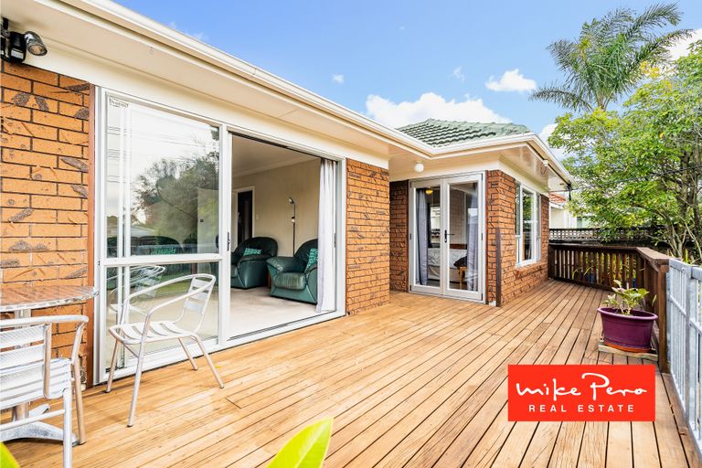 Photo of property in 2/18 Glengarry Road, Glen Eden, Auckland, 0602