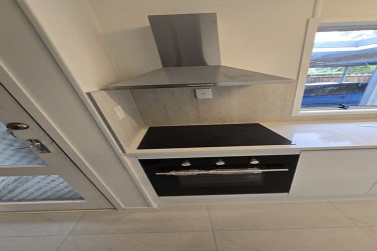 Photo of property in 28 Glynnbrooke Street, Te Atatu South, Auckland, 0610