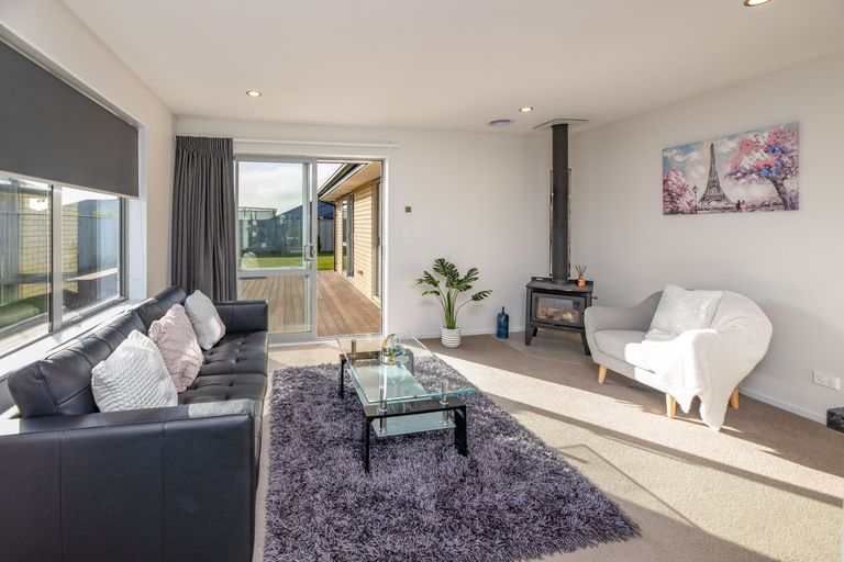 Photo of property in 8 Park Lane, Rolleston, 7614