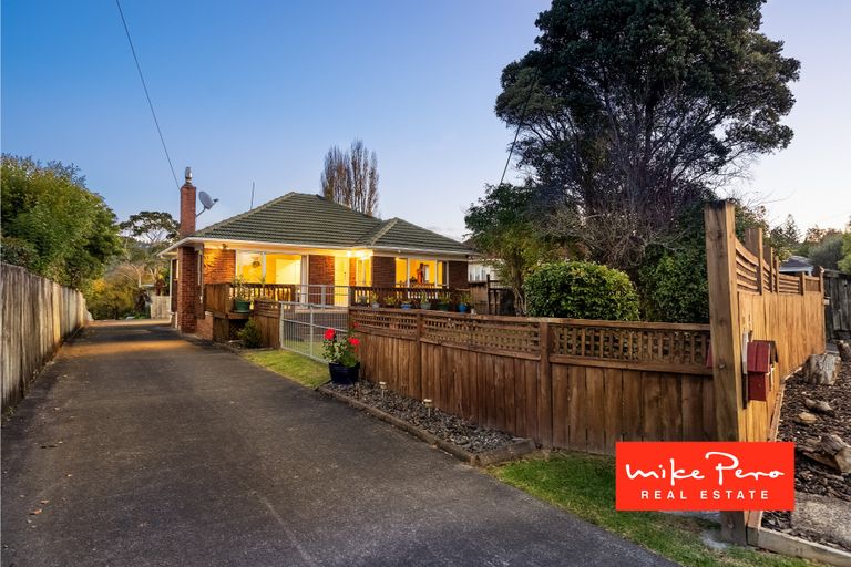 Photo of property in 2/18 Glengarry Road, Glen Eden, Auckland, 0602
