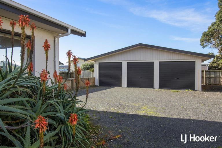 Photo of property in 241 Seaforth Road, Waihi Beach, 3611