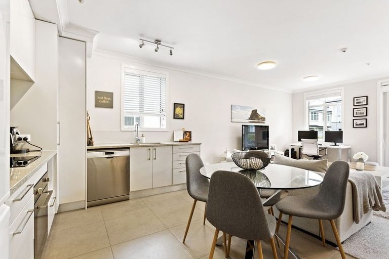 Photo of property in 36 Rewa Rewa Lane, Orewa, 0931