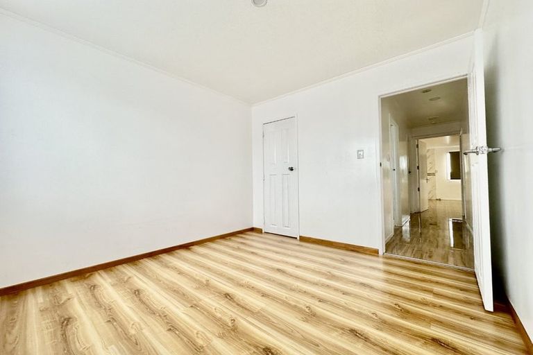 Photo of property in 57 Hyperion Drive, Randwick Park, Auckland, 2105