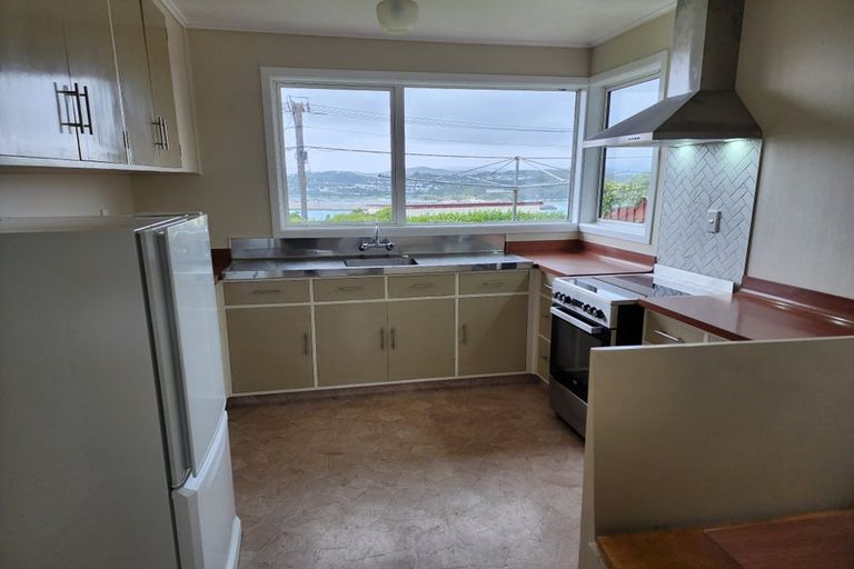Photo of property in 2 View Road, Houghton Bay, Wellington, 6023