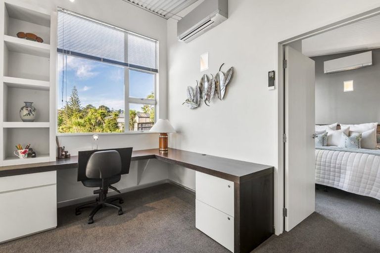 Photo of property in 2 Pounamu Avenue, Greenhithe, Auckland, 0632