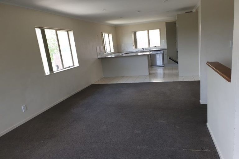 Photo of property in 237 Triangle Road, Massey, Auckland, 0614