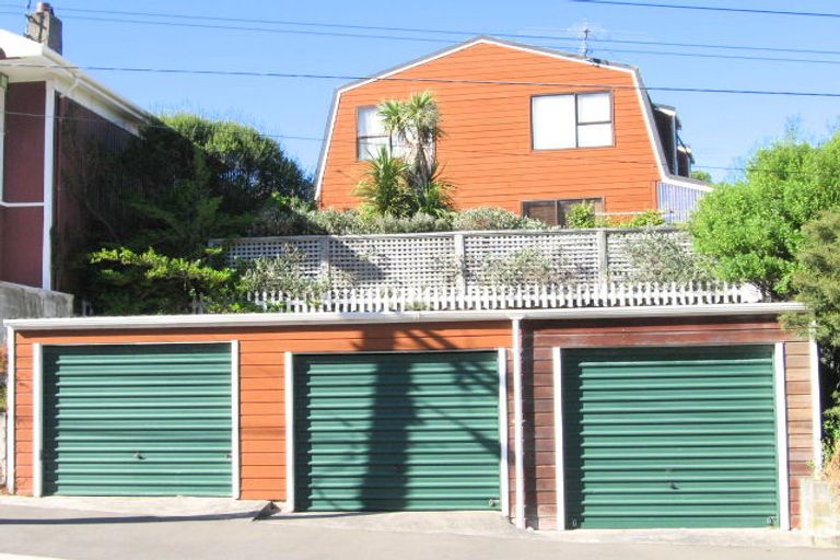 Photo of property in 18 Avon Street, Island Bay, Wellington, 6023