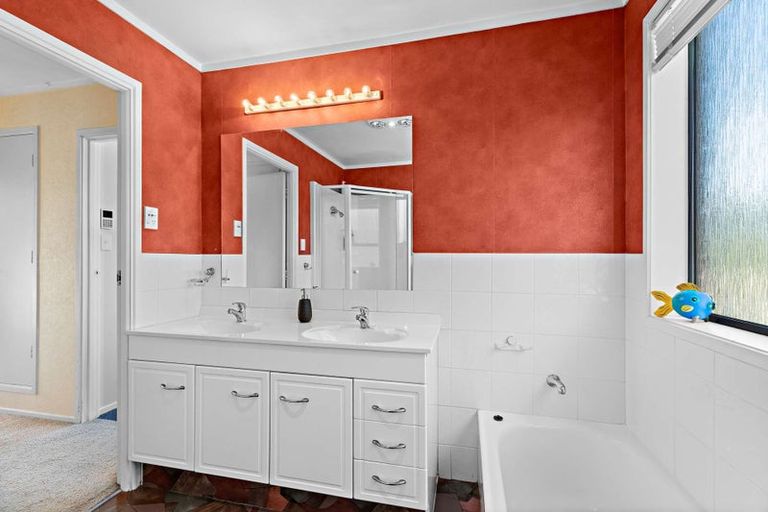 Photo of property in 67 Oreil Avenue, West Harbour, Auckland, 0618