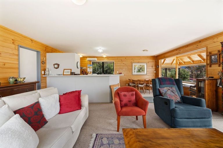 Photo of property in 20 Balmoral Drive, Kelvin Heights, Queenstown, 9300
