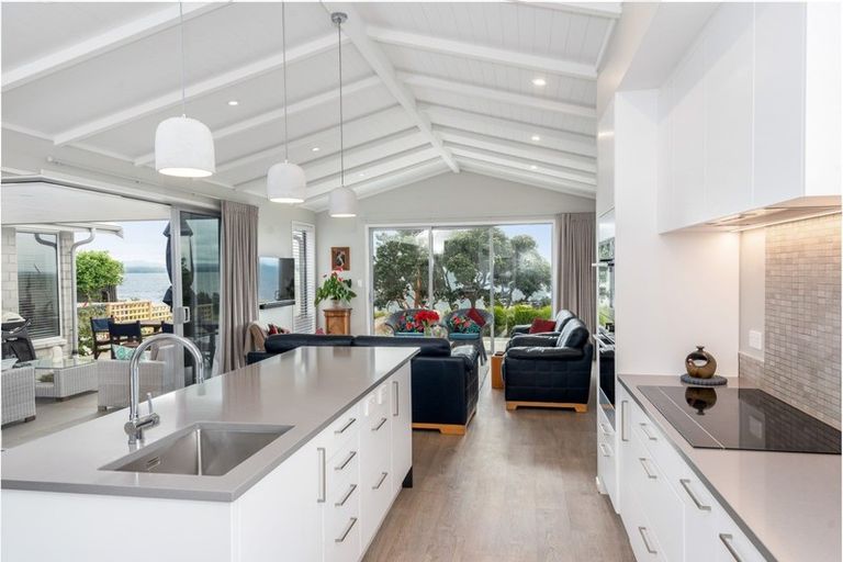 Photo of property in 43 Torkar Road, Clarks Beach, 2122