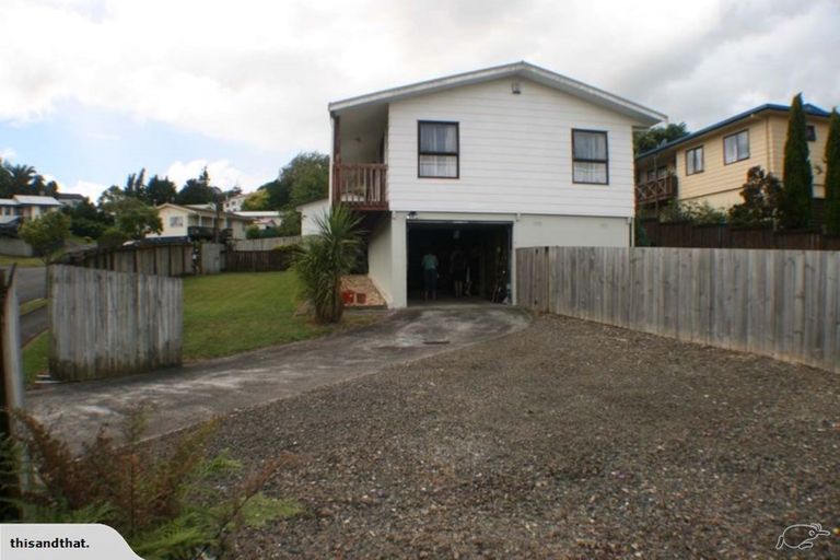 Photo of property in 1/133 Shakespeare Road, Milford, Auckland, 0620
