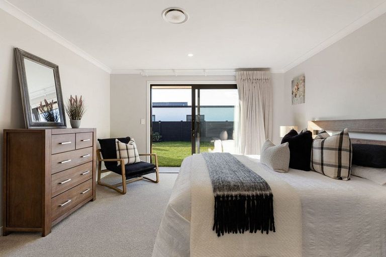 Photo of property in 32 Hugo Shaw Drive, Cambridge, 3434