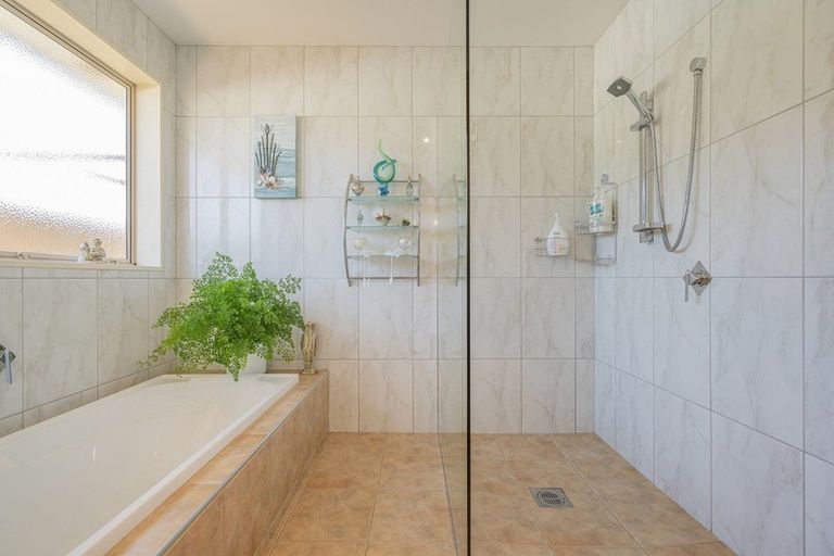 Photo of property in 38 Motukorure Parade, Cooks Beach, Whitianga, 3591