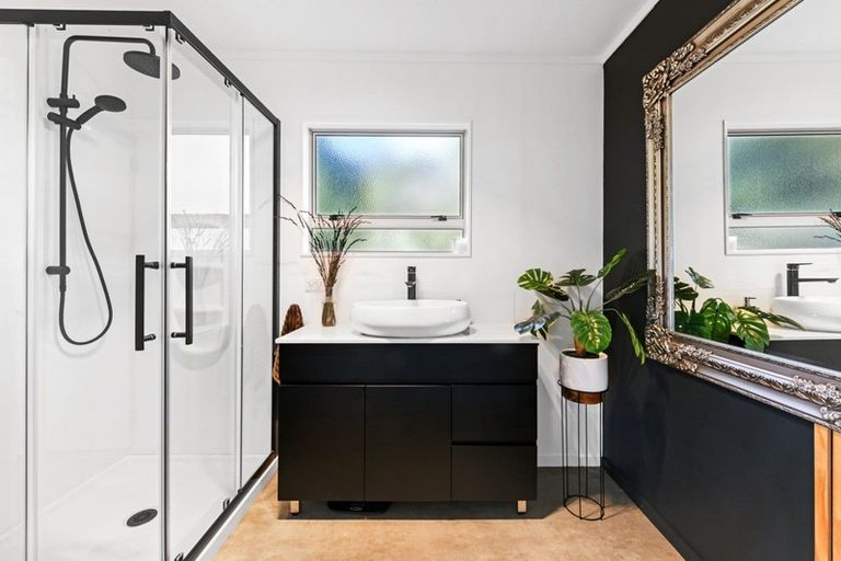 Photo of property in 9 Matai Place, Waikawa, Picton, 7220