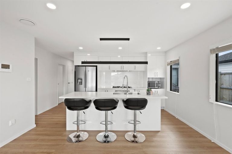 Photo of property in 13 Silver Beech Street, Takanini, 2110