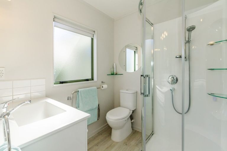 Photo of property in 6 Beachwater Grove, Paraparaumu Beach, Paraparaumu, 5032