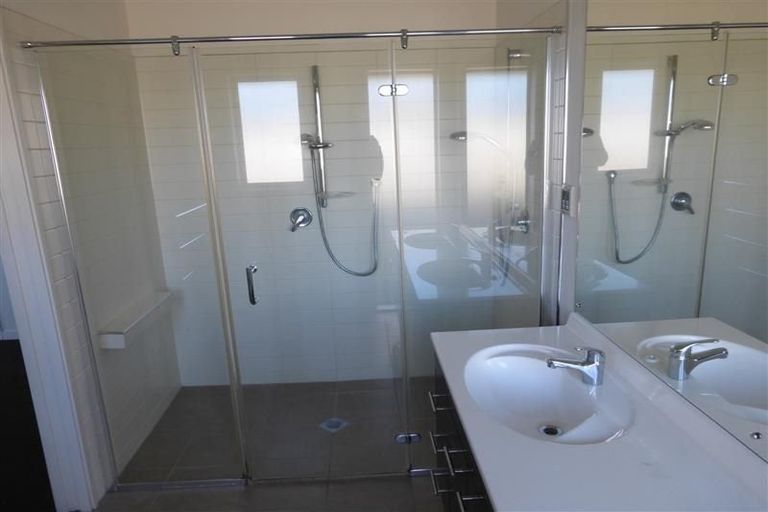 Photo of property in 25 Mataroa Place, Parklands, Christchurch, 8083