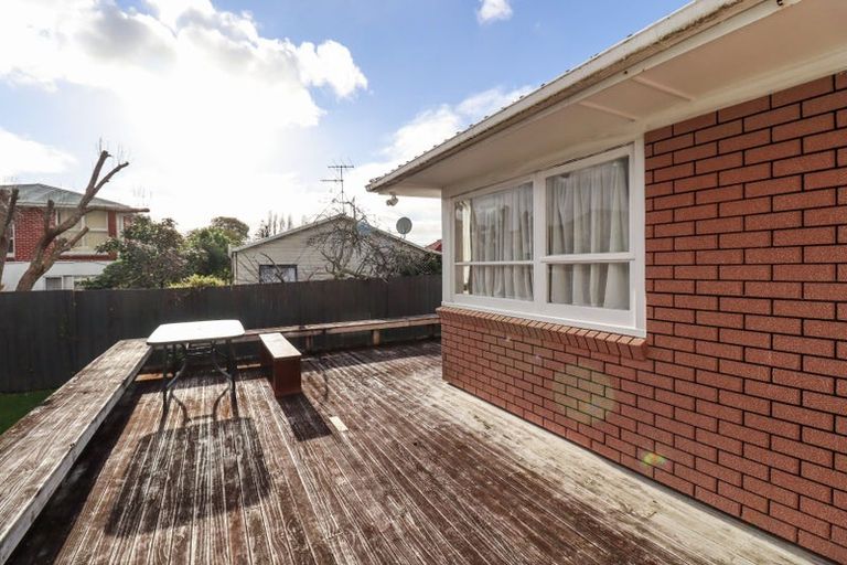 Photo of property in 6 Swan Crescent, Pakuranga, Auckland, 2010