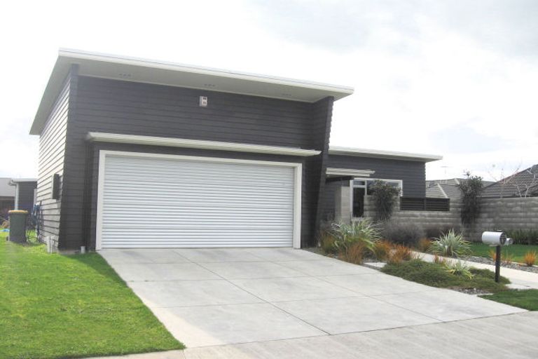 Photo of property in 4 Sovereign Place, Rototuna North, Hamilton, 3210