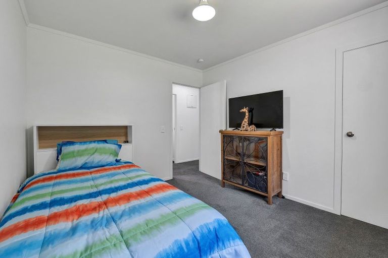 Photo of property in 6a Shaldon Crescent, Blagdon, New Plymouth, 4310