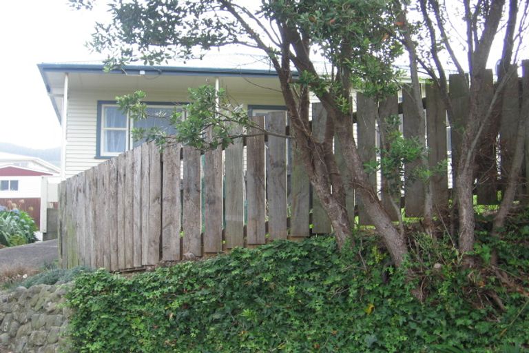 Photo of property in 14 Mascot Street, Tawa, Wellington, 5028