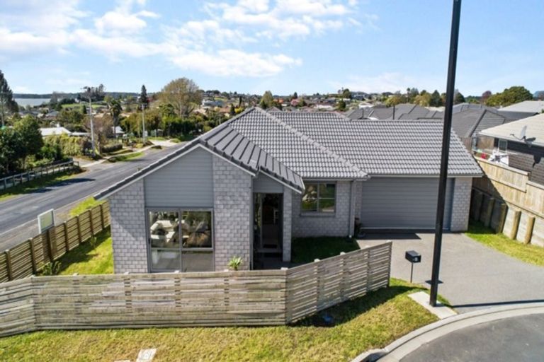 Photo of property in 95 Bert Wall Drive, Omokoroa, 3114