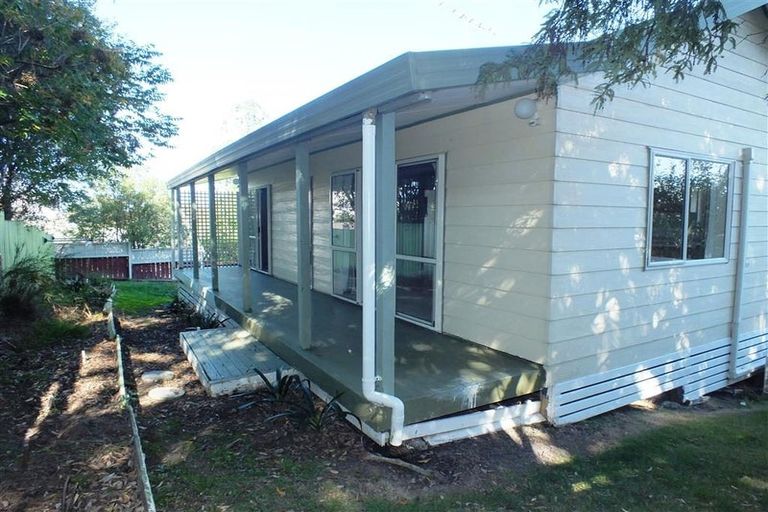 Photo of property in 64 D'oyly Drive, Stanmore Bay, Whangaparaoa, 0932