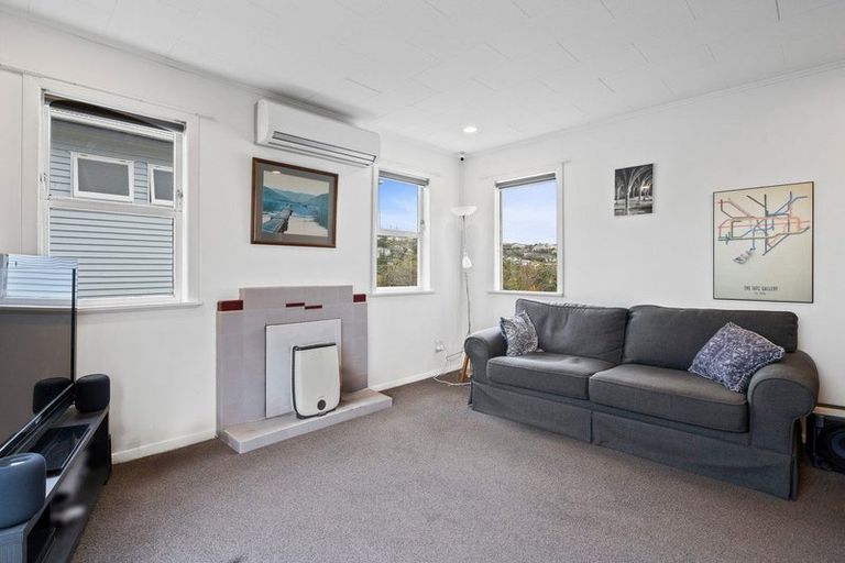 Photo of property in 6 Walker Avenue, Paremata, Porirua, 5026