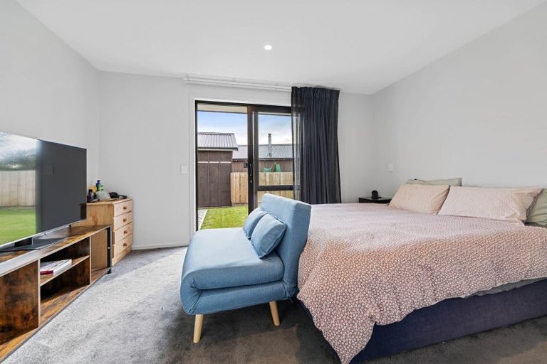 Photo of property in 2 Komahimahi Way, Motuoapa, 3382