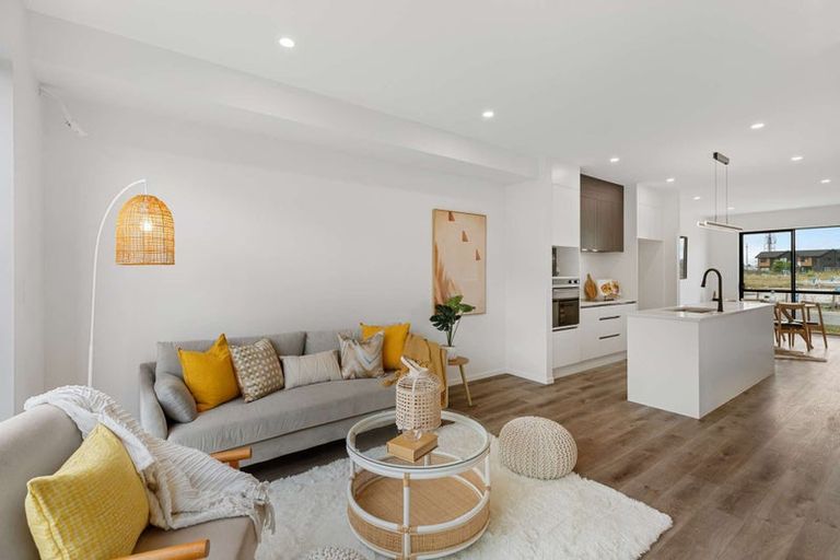 Photo of property in 5 Purapura Lane, Kumeu, 0810